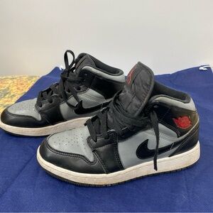 Air Jordan 1 Mid Black & Grey Sneakers 4Y.
